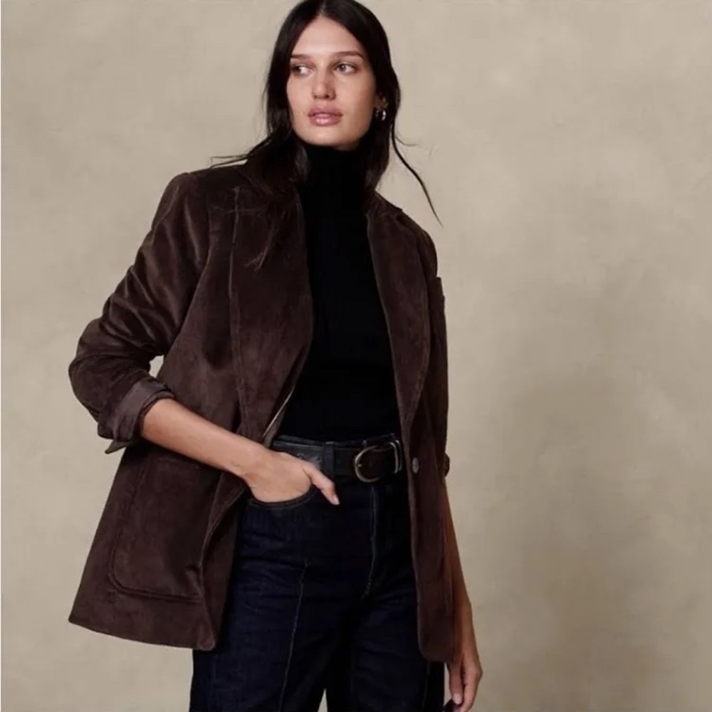 Gorgeous chocolate brown Banana Republic Ama Italian Wide Wale Corduroy Blazer